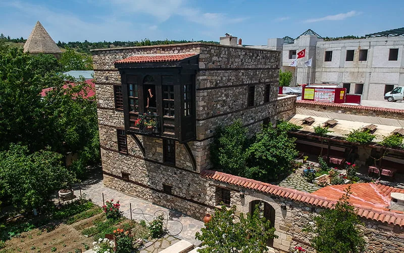 Şefik Gül Kültür Evi