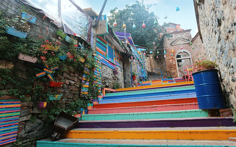 Merdivenli Mektep Sokak