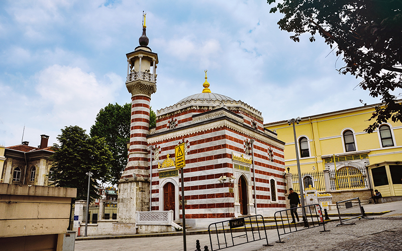 Vilayet Camii