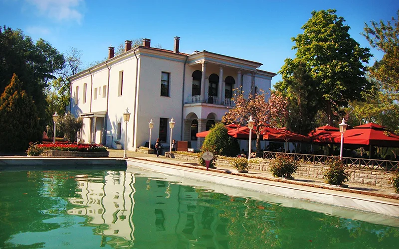 Emirgan Korusu Beyaz Köşk