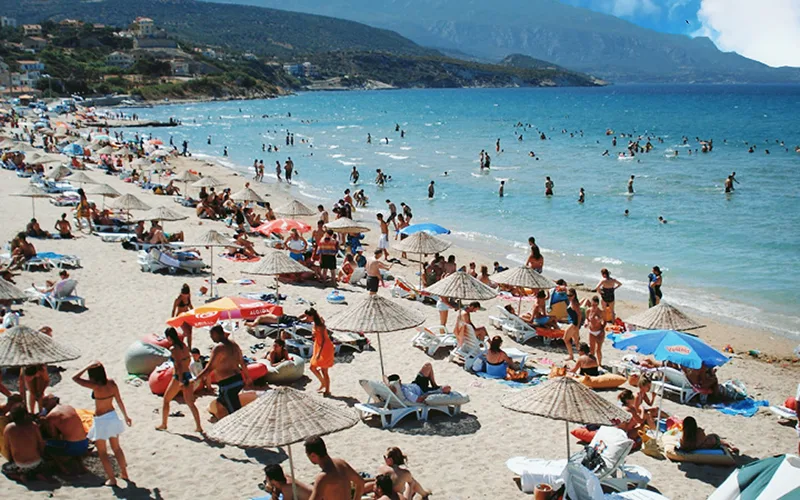 Karaburun Ardıç Plajı