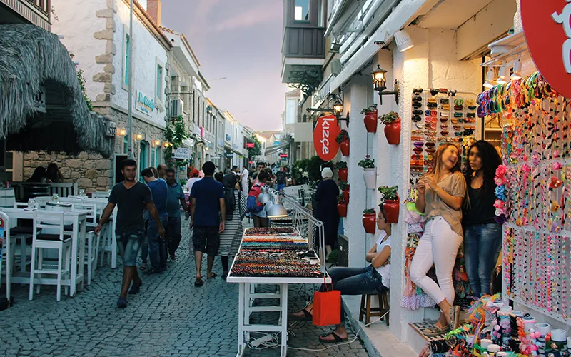 Alaçatı Kemalpaşa Caddesi