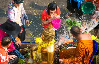 Tayland Festivalleri: En Önemli 10 Festival ve Kutlama Rehberi Tayland Festivalleri