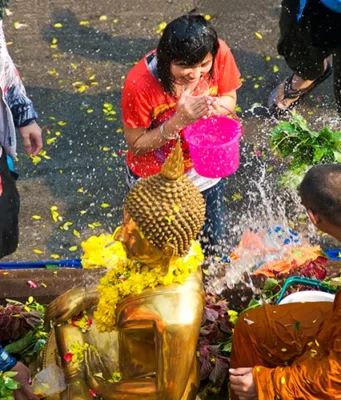 Tayland Festivalleri: En Önemli 10 Festival ve Kutlama Rehberi Tayland Festivalleri