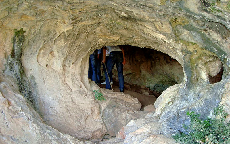 Deliktaş Mağarası