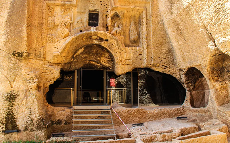 Dara Kaya Mezarları