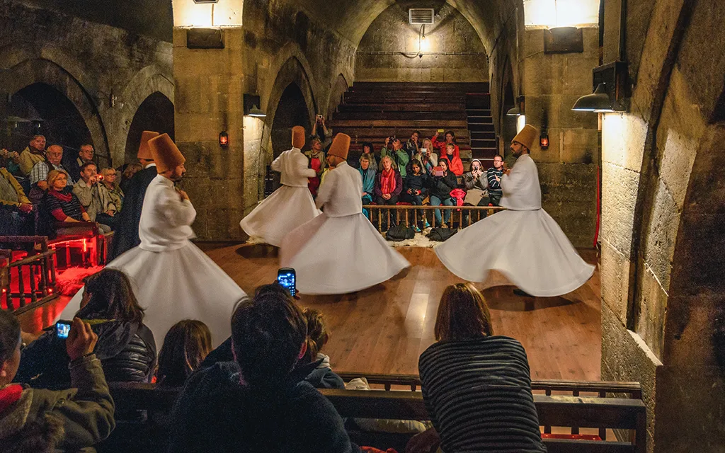 saruhan kervansarayı nasıl gidilir