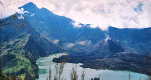 Endonezya’nın Aktif Volkanı Rinjani Dağı Mount Rinjani
