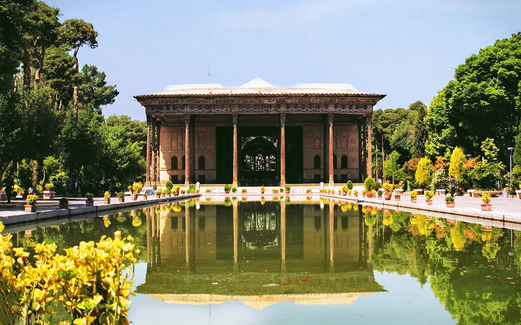 Çehel Sütun Sarayı