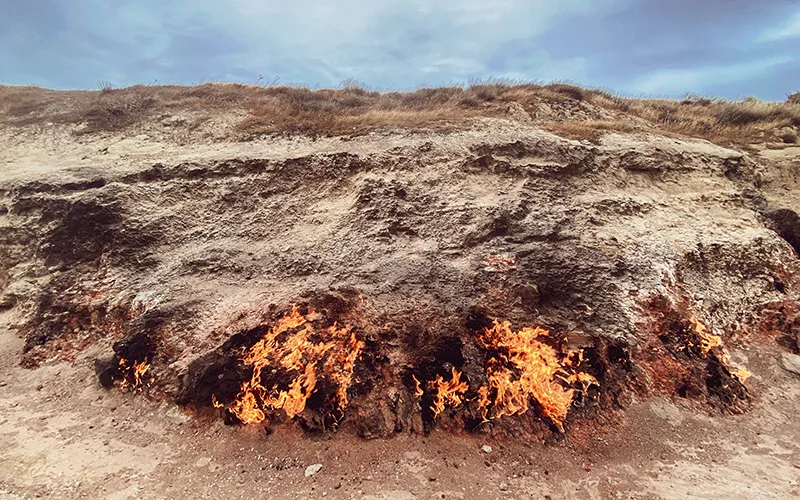 Yanardağ, Bakü