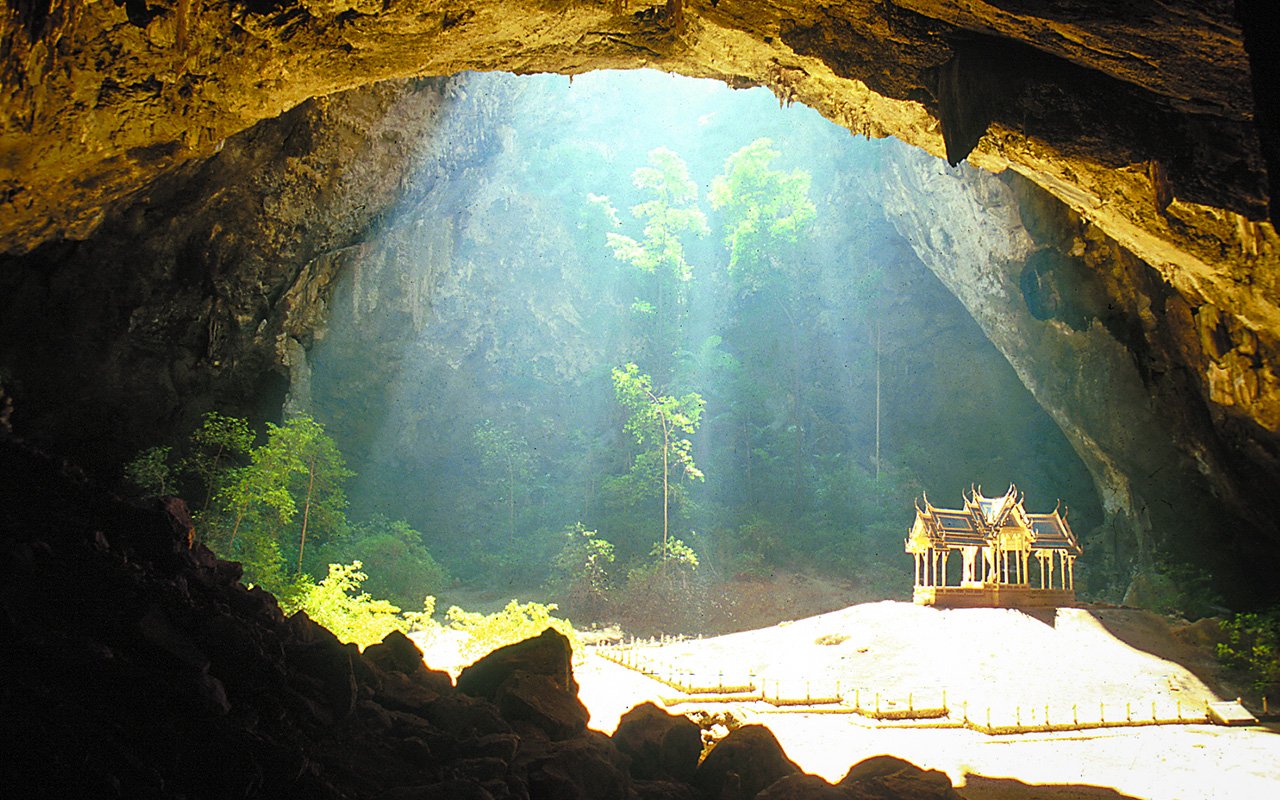 Phraya Nakhon Cave