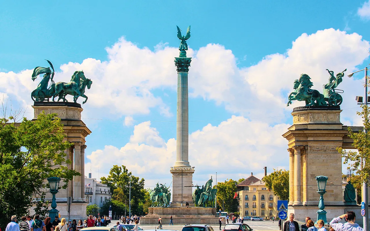 Hosok Tere, Budapest