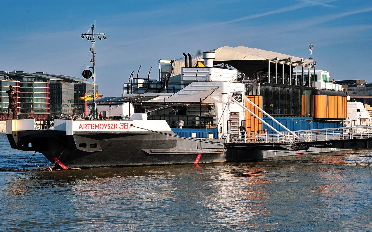 Budapeşte gece mekanları