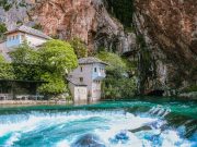 Bosna’da 550 Yıllık Derviş Mekanı: Blagay Tekkesi Blagay Tekkesi