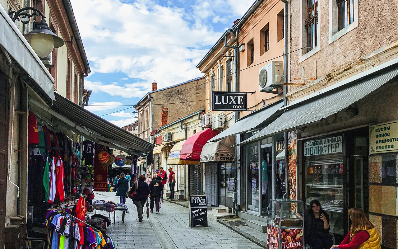 Stara Carsija, Manastır