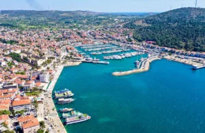 İzmir Tatil Yerleri 2026: Nereye Gidilir, Nerede Kalınır? Tam Liste İzmir tatil yerleri