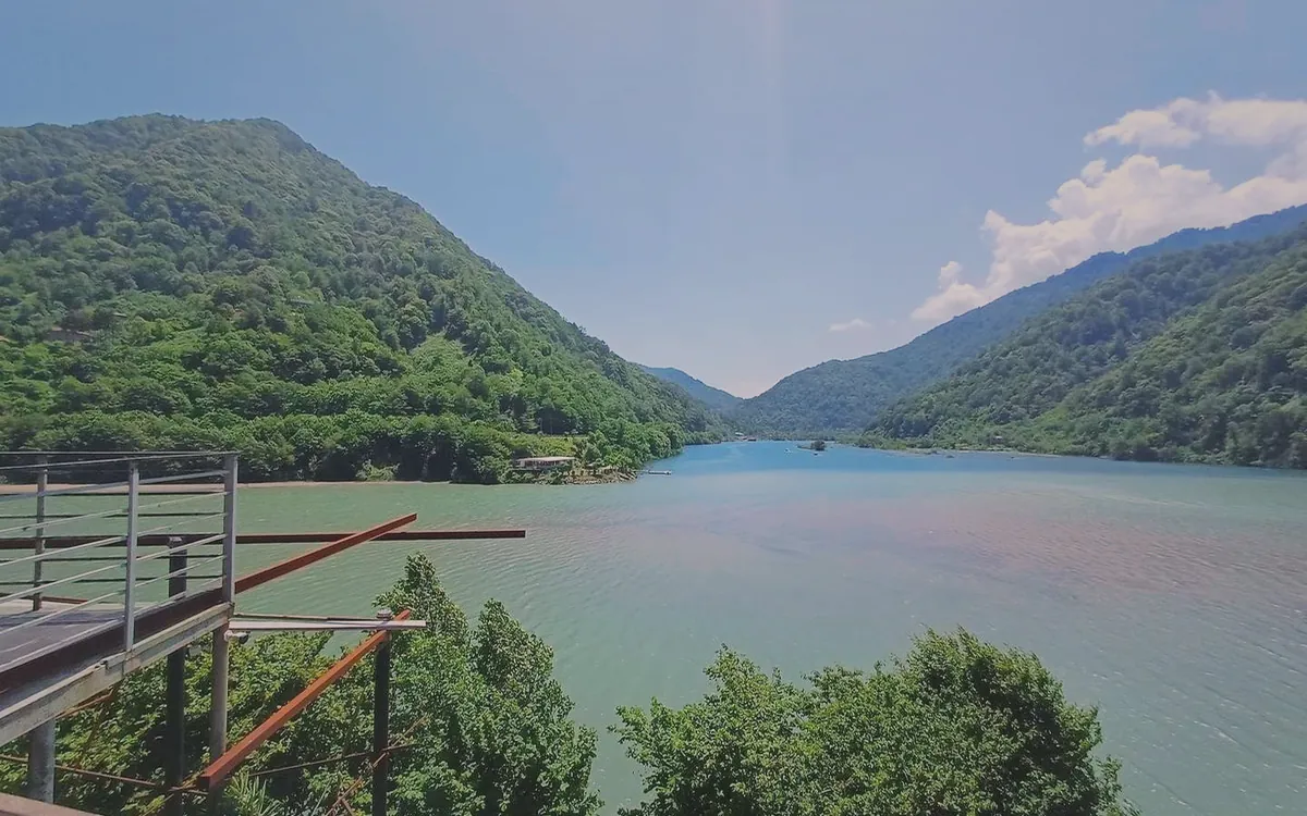 Batum Çoruh ve Adjaristskali nehirleri birleşim yeri seyir terası manzarası