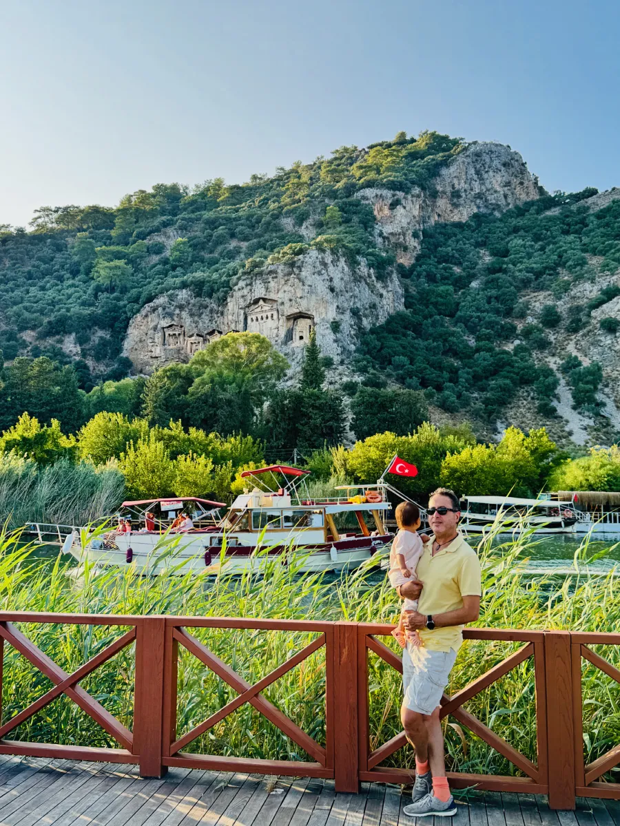Kaunos Kral Mezarları manzarası Dalyan